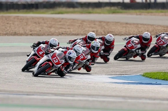 Veda Ega dan Bintang Pranata Harumkan Nama Bangsa di Ajang Balap Internasional 2025