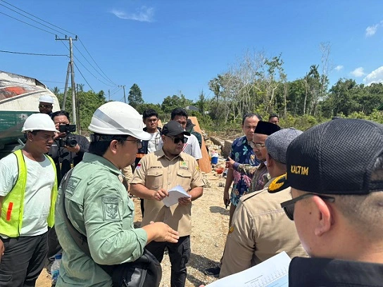 Dugaan Pakai Air Laut, Proyek Jalan Marangkayu–Batas Bontang Disorot DPRD Kaltim Dugaan Pakai Air Laut, Proyek Jalan Marangkayu–Batas Bontang Disorot DPRD Kaltim