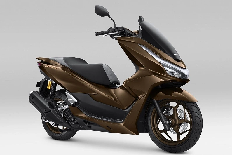 7 Warna Baru Honda PCX160 2026 Meluncur di IIMS, Makin Mewah dan Canggih 7 Warna Baru Honda PCX160 2026 Meluncur di IIMS, Makin Mewah dan Canggih