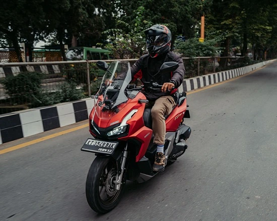 Wajib Tahu! Tips Berkendara Saat Puasa Agar Tetap Konsentrasi dan Aman