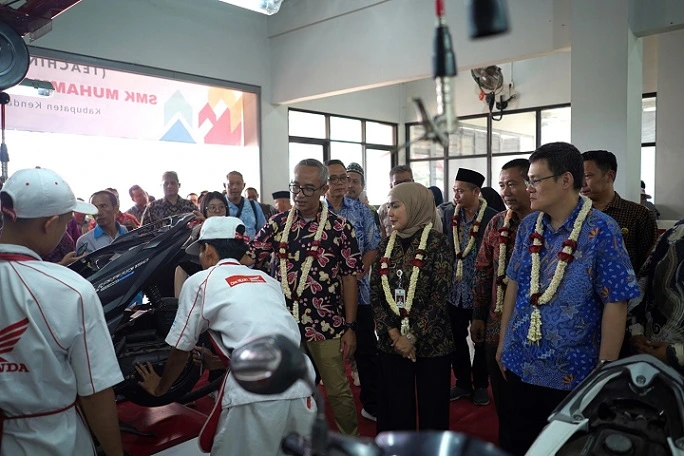 Cetak SDM Otomotif Unggul, Sekolah di Kendal Resmi Jadi Pos AHASS Teaching Factory