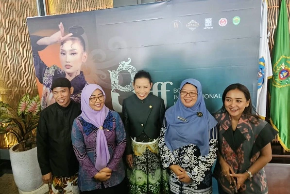 BIFF Buka Jalan Wastra Kaltim Tembus Pasar Internasional BIFF Buka Jalan Wastra Kaltim Tembus Pasar Internasional