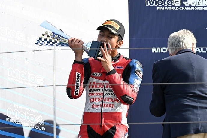 Kiandra Ramadhipa Raih Podium Kedua Moto3 Junior di Misano Kiandra Ramadhipa Raih Podium Kedua Moto3 Junior di Misano